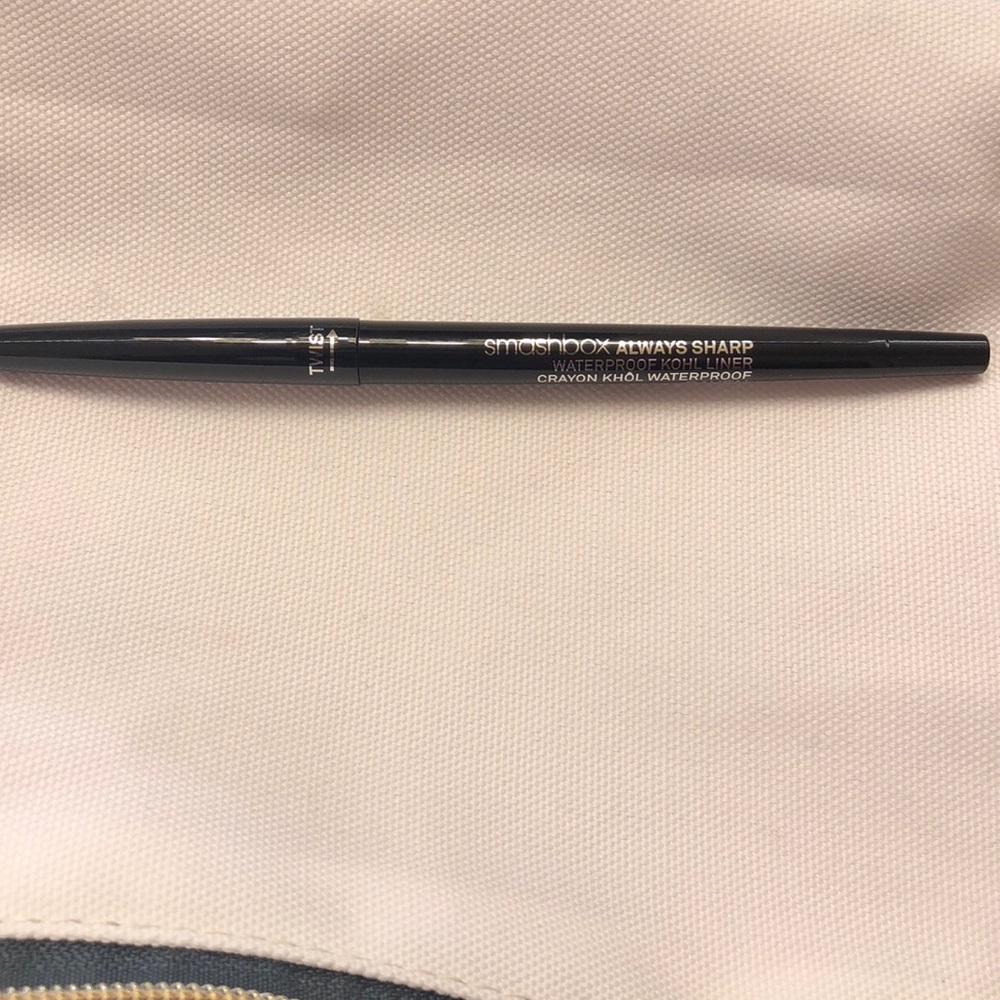 Always sharp waterproof kohl liner